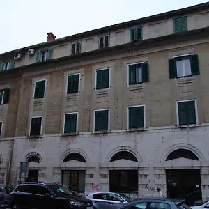  Guest house Secer