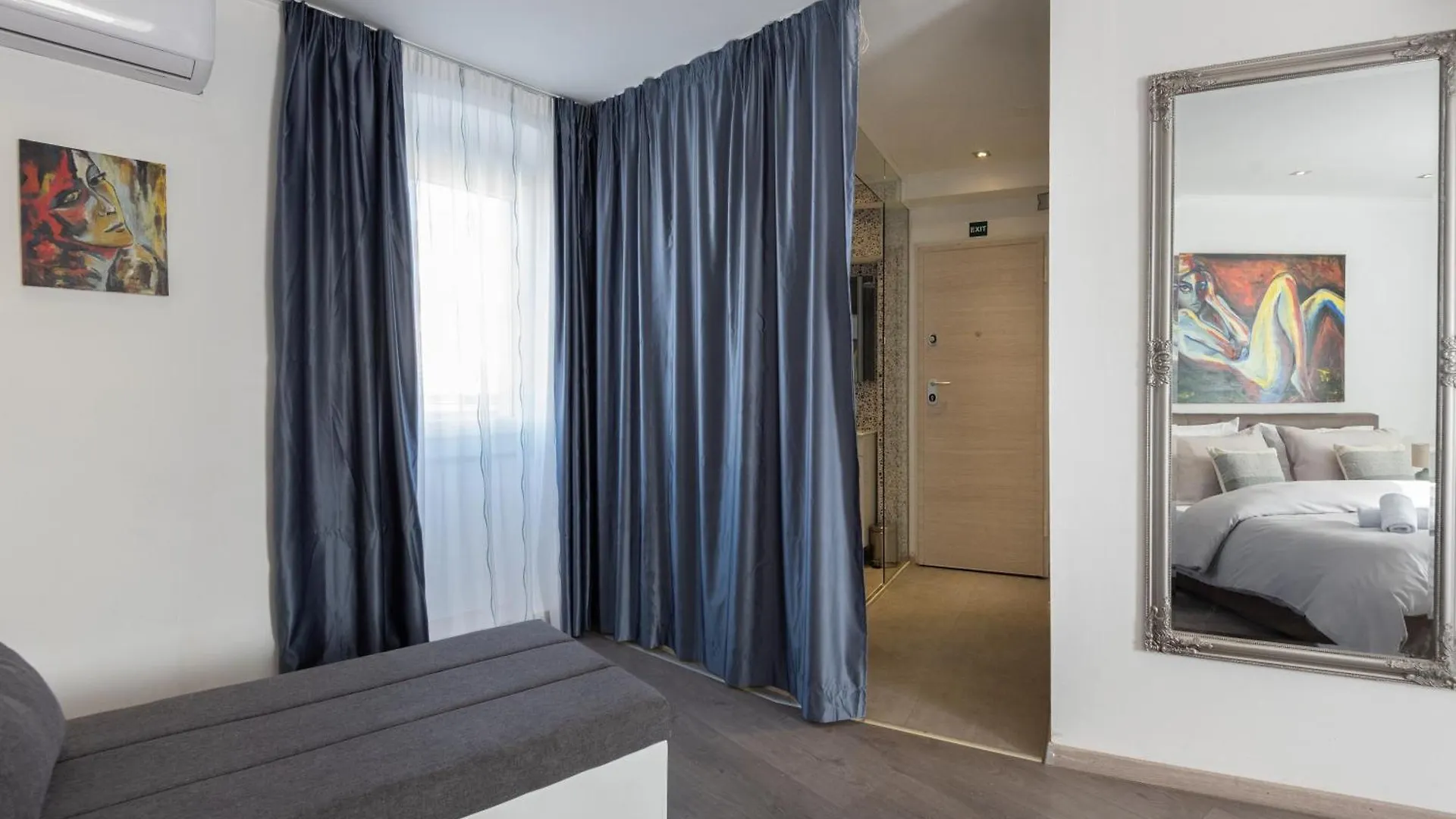 Guest house Rokos Superior Downtown Rooms - Comfortable Rooms With Private Bathrooms - Perfect Location For Exploring Diocletian'S Palace And The Gastronomy Of Split Within Walking Distance