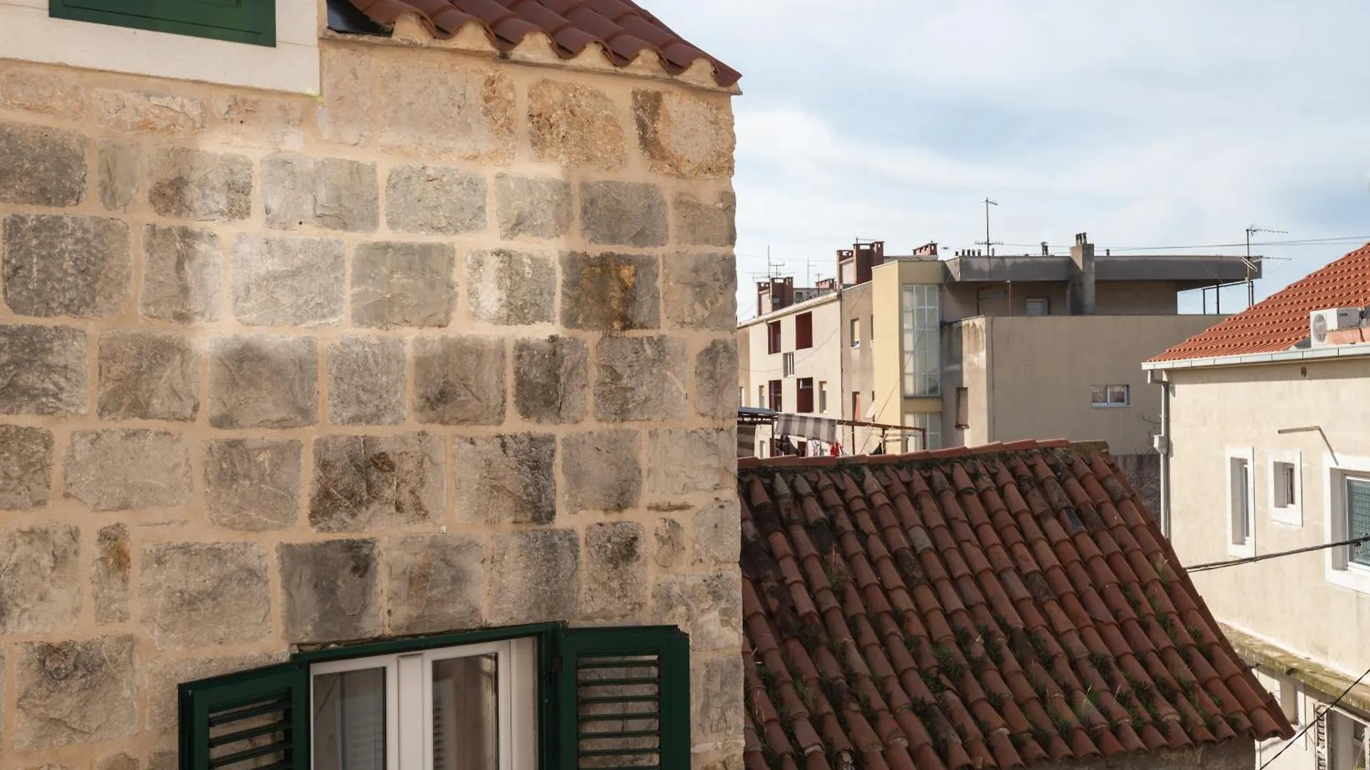 Rokos Superior Downtown Rooms - Comfortable Rooms With Private Bathrooms - Perfect Location For Exploring Diocletian'S Palace And The Gastronomy Of Split Within Walking Distance 0*,  Croatia
